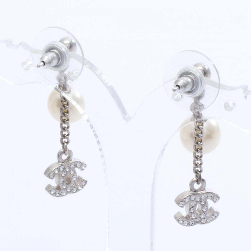 CHANEL White Pearl Logo Earrings - Picture 2 of 4